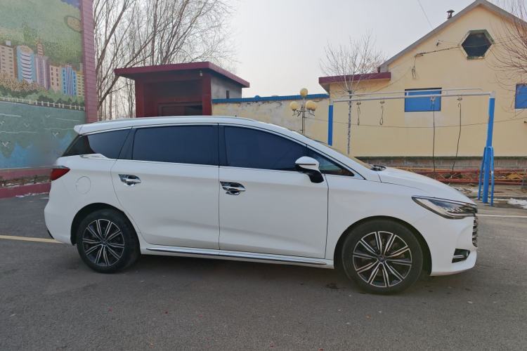 Used BYD Song MAX New Energy 2019 DM 1.5T Smart Connect Zhiyao Model 6 Seats China VI Standard Exterior 2