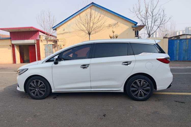 Used BYD Song MAX New Energy 2019 DM 1.5T Smart Connect Zhiyao Model 6 Seats China VI Standard Exterior 5