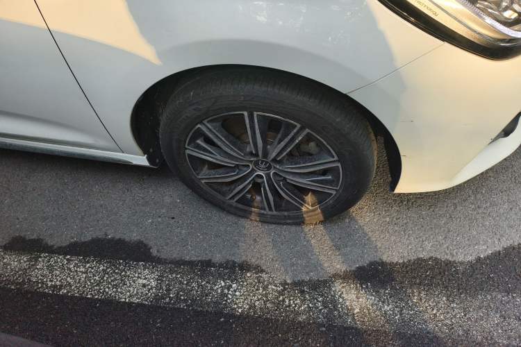 Used BYD Song MAX New Energy 2019 DM 1.5T Smart Connect Advanced 6-Seater China VI Standard Exterior 7