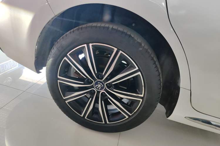 Used BYD Song MAX New Energy 2019 DM 1.5T Smart Connect Zhiyao Model 6 Seats China VI Standard Exterior 8