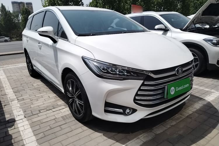 Used BYD Song MAX New Energy 2019 DM 1.5T Smart Connect Advanced 7-Seater China VI Standard Front Right 45 Deg