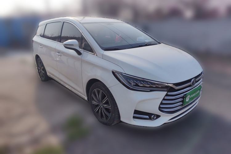 Used BYD Song MAX New Energy 2019 DM 1.5T Smart Connect Advanced 7-Seater China VI Standard Front Right 45 Deg