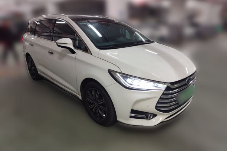 Used BYD Song MAX New Energy 2019 DM 1.5T Smart Connect Zhiyao Model 6 Seats China VI Standard Front Right 45 Deg
