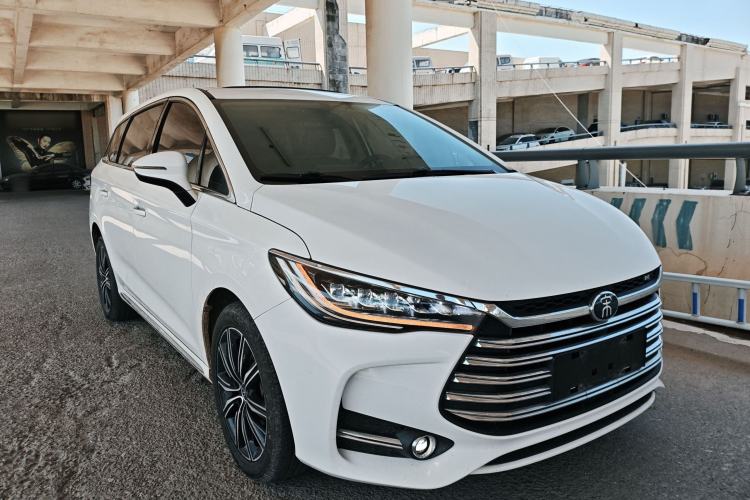 Used BYD Song MAX New Energy 2019 DM 1.5T Smart Connect Advanced 7-Seater China VI Standard Front Right 45 Deg