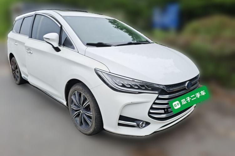 Used BYD Song MAX New Energy 2019 DM 1.5T Smart Connect Advanced 7-Seater China VI Standard Front Right 45 Deg