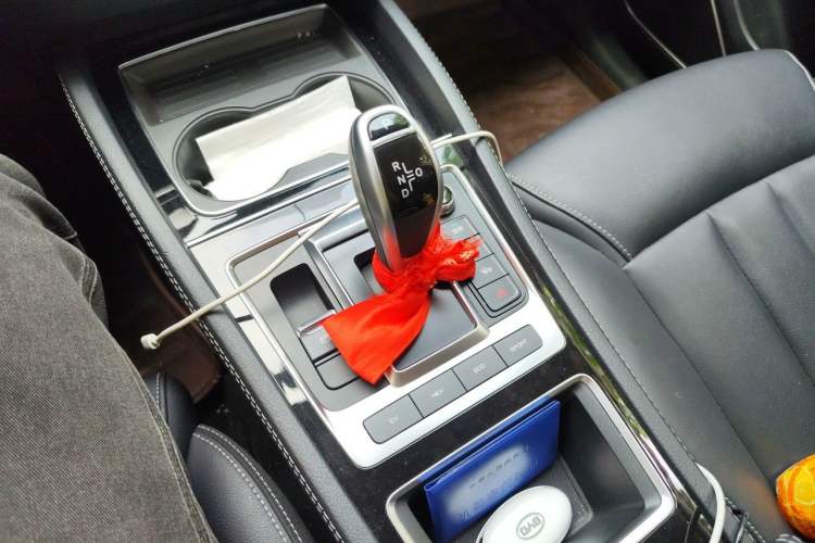 Used BYD Song MAX New Energy 2019 DM 1.5T Smart Connect Advanced 7-Seater China VI Standard Gear Lever