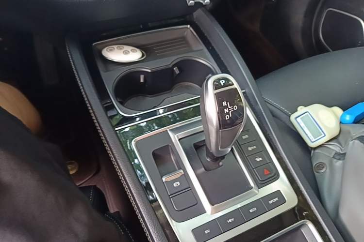 Used BYD Song MAX New Energy 2019 DM 1.5T Smart Connect Advanced 7-Seater China VI Standard Gear Lever
