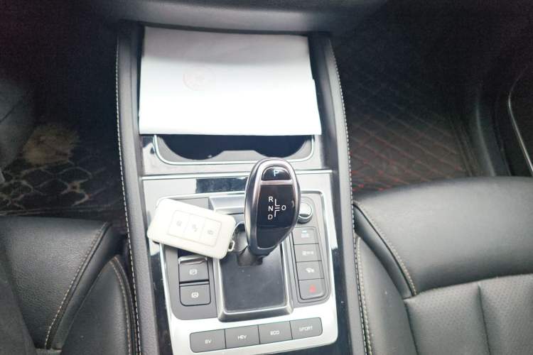 Used BYD Song MAX New Energy 2019 DM 1.5T Smart Connect Zhiyao Model 7 Seats China V Emission Standard Gear Lever