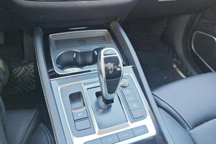 Used BYD Song MAX New Energy 2019 DM 1.5T Smart Connect Advanced 6-Seater China VI Standard Gear Lever