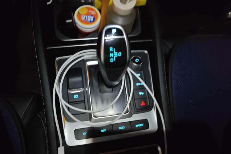 Used BYD Song MAX New Energy 2019 DM 1.5T Smart Connect Advanced 6-Seater China VI Standard Gear Lever