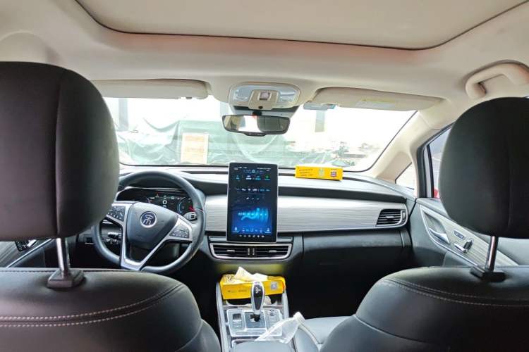 Used BYD Song MAX New Energy 2019 DM 1.5T Smart Connect Zhiyao Model 7 Seats China V Emission Standard Headliner