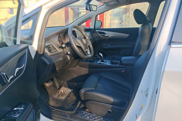 Used BYD Song MAX New Energy 2019 DM 1.5T Smart Connect Advanced 6-Seater China VI Standard Interior 1