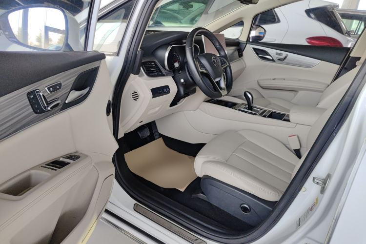 Used BYD Song MAX New Energy 2019 DM 1.5T Smart Connect Zhiyao Model 6 Seats China VI Standard Interior 3