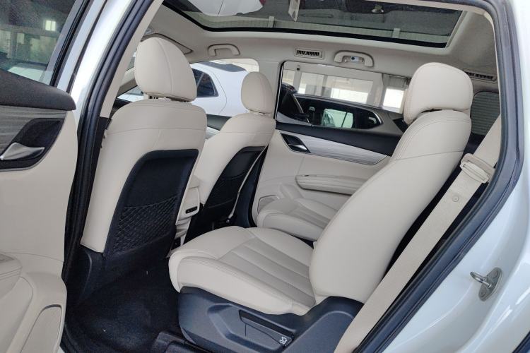 Used BYD Song MAX New Energy 2019 DM 1.5T Smart Connect Zhiyao Model 6 Seats China VI Standard Interior 4