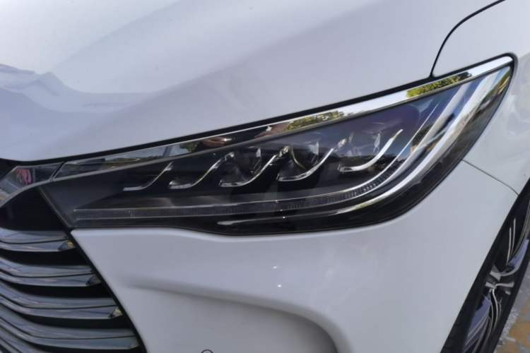 Used BYD Song MAX New Energy 2019 DM 1.5T Smart Connect Zhiyao Model 6 Seats China VI Standard Left Front Headlight