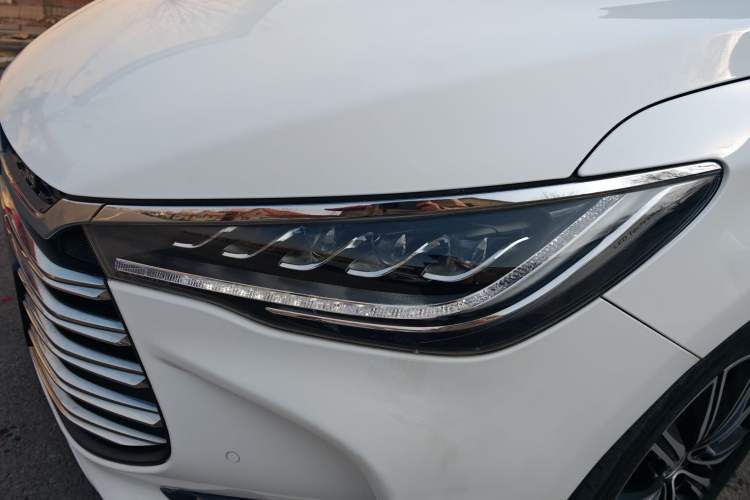 Used BYD Song MAX New Energy 2019 DM 1.5T Smart Connect Zhiyao Model 6 Seats China VI Standard Left Front Headlight