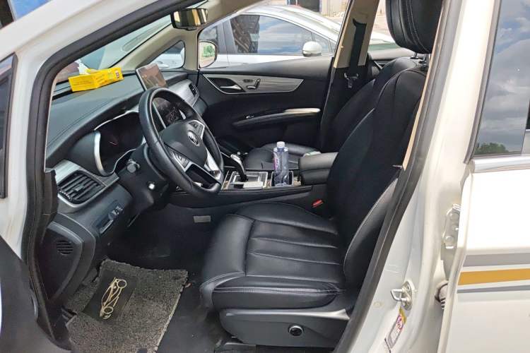 Used BYD Song MAX New Energy 2019 DM 1.5T Smart Connect Zhiyao Model 7 Seats China V Emission Standard Left Front Seat