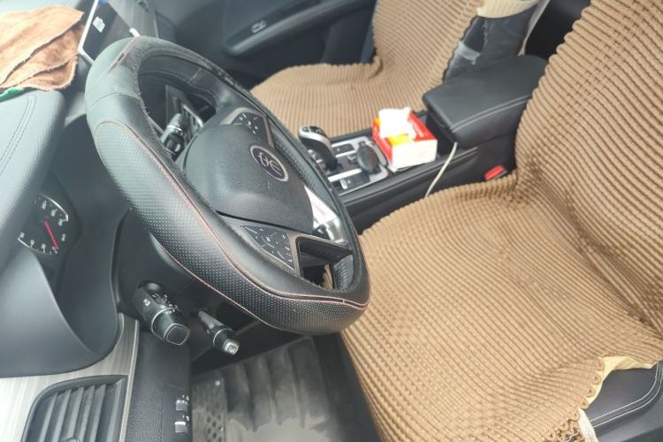 Used BYD Song MAX New Energy 2019 DM 1.5T Smart Connect Advanced 7-Seater China VI Standard Left Front Seat