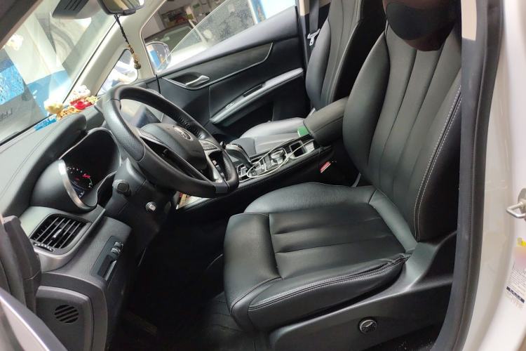 Used BYD Song MAX New Energy 2019 DM 1.5T Smart Connect Enjoyment Model 7 Seats China V Emission Standard Left Front Seat