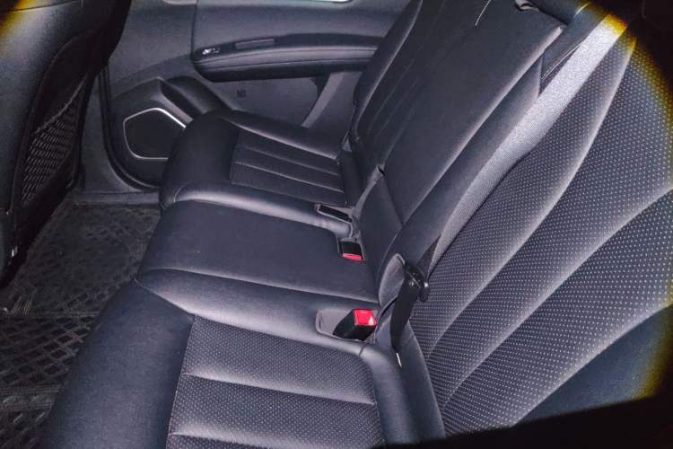 Used BYD Song MAX New Energy 2019 DM 1.5T Smart Connect Zhiyao Model 7 Seats China V Emission Standard Left Rear Seat