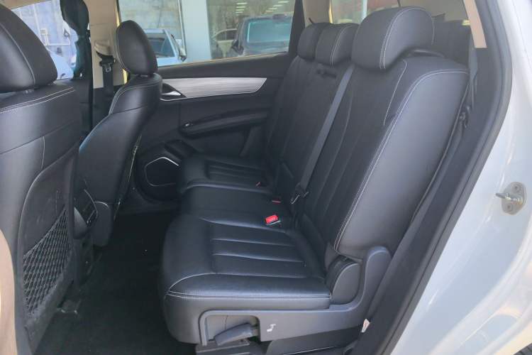 Used BYD Song MAX New Energy 2019 DM 1.5T Smart Connect Zhiyao Model 7 Seats China V Emission Standard Left Rear Seat