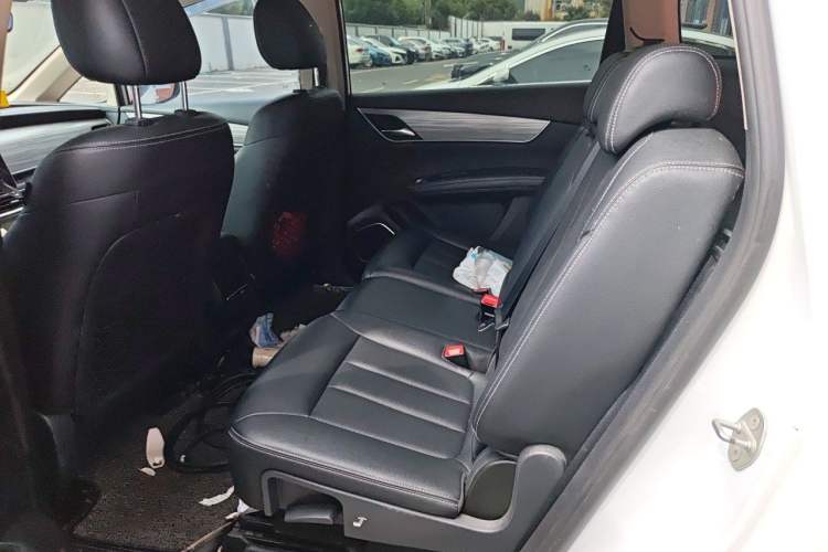 Used BYD Song MAX New Energy 2019 DM 1.5T Smart Connect Zhiyao Model 7 Seats China V Emission Standard Left Rear Seat