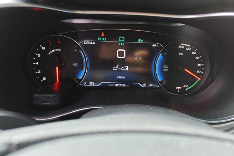 Used BYD Song MAX New Energy 2019 DM 1.5T Smart Connect Zhiyao Model 7 Seats China V Emission Standard Odometer Close Up