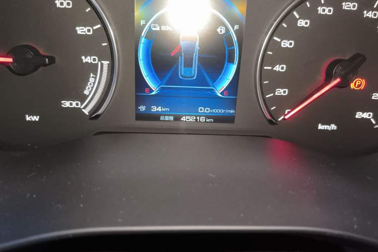 Used BYD Song MAX New Energy 2019 DM 1.5T Smart Connect Advanced Model 6 Seats China V Standard Odometer Close Up