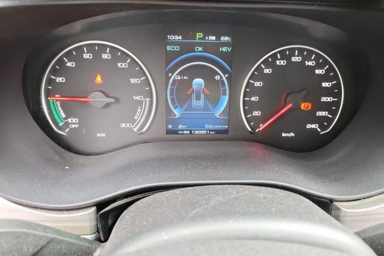 Used BYD Song MAX New Energy 2019 DM 1.5T Smart Connect Advanced 7-Seater China VI Standard Odometer Close Up