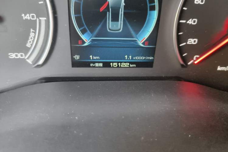 Used BYD Song MAX New Energy 2019 DM 1.5T Smart Connect Advanced 7-Seater China VI Standard Odometer Close Up