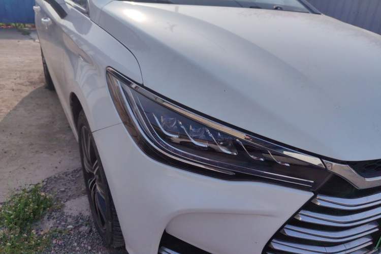 Used BYD Song MAX New Energy 2019 DM 1.5T Smart Connect Advanced 7-Seater China VI Standard Right Front Headlight