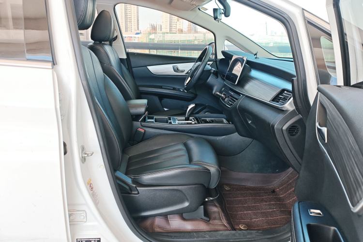 Used BYD Song MAX New Energy 2019 DM 1.5T Smart Connect Advanced 7-Seater China VI Standard Right Front Seat