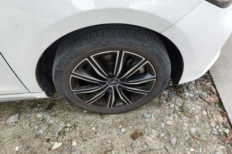 Used BYD Song MAX New Energy 2019 DM 1.5T Smart Connect Advanced 7-Seater China VI Standard Right Front Wheel Hub