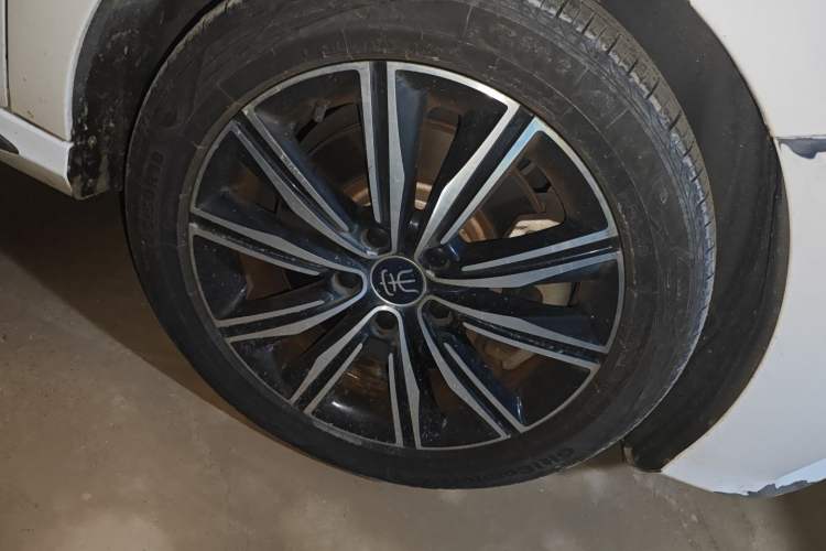 Used BYD Song MAX New Energy 2019 DM 1.5T Smart Connect Enjoyment Model 6-Seater China V Standard Right Front Wheel Hub
