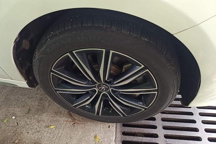 Used BYD Song MAX New Energy 2019 DM 1.5T Smart Connect Advanced 7-Seater China VI Standard Right Front Wheel Hub