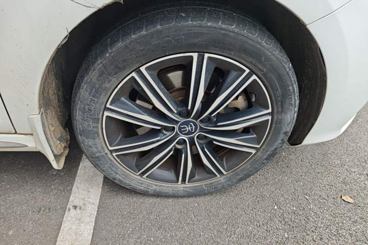 Used BYD Song MAX New Energy 2019 DM 1.5T Smart Connect Zhiyao Model 7 Seats China V Emission Standard Right Front Wheel Hub