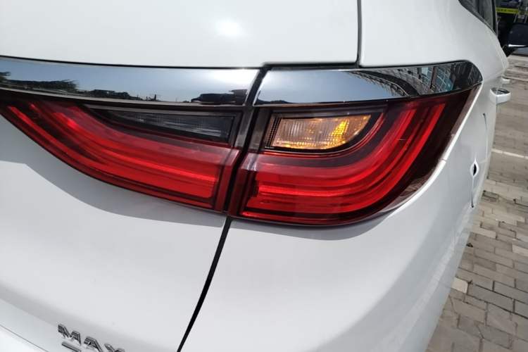 Used BYD Song MAX New Energy 2019 DM 1.5T Smart Connect Advanced 7-Seater China VI Standard Right Rear Taillight