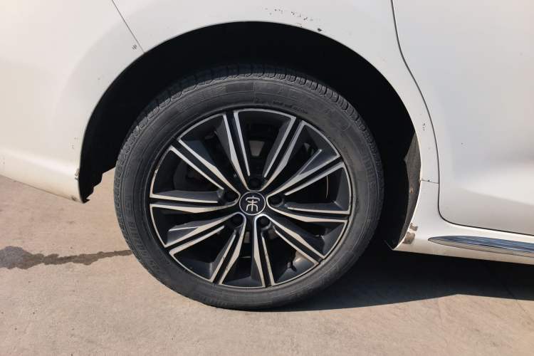 Used BYD Song MAX New Energy 2019 DM 1.5T Smart Connect Zhiyao Model 7 Seats China V Emission Standard Right Rear Wheel Hub