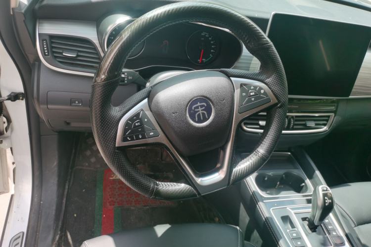 Used BYD Song MAX New Energy 2019 DM 1.5T Smart Connect Enjoyment Model 7 Seats China VI Standard Steering Wheel