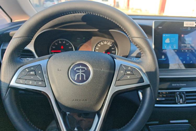 Used BYD Song MAX New Energy 2019 DM 1.5T Smart Connect Advanced 6-Seater China VI Standard Steering Wheel