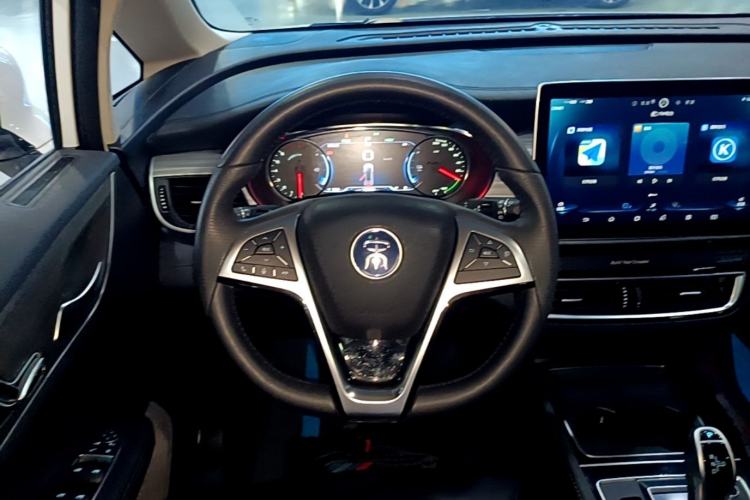 Used BYD Song MAX New Energy 2019 DM 1.5T Smart Connect Enjoyment Model 6 Seats China VI Standard Steering Wheel