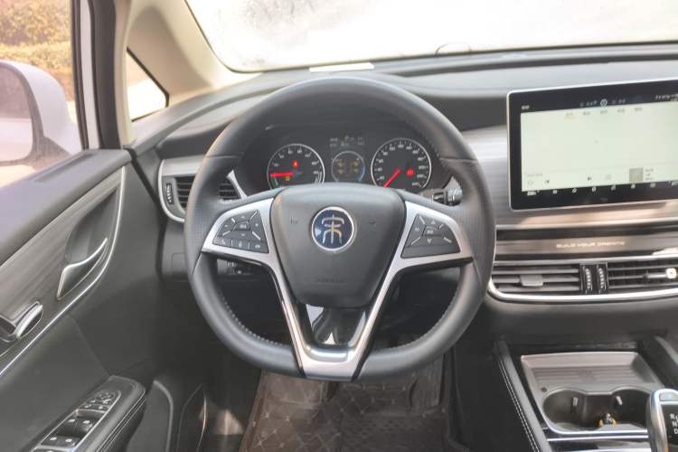 Used BYD Song MAX New Energy 2019 DM 1.5T Smart Connect Advanced 7-Seater China VI Standard Steering Wheel