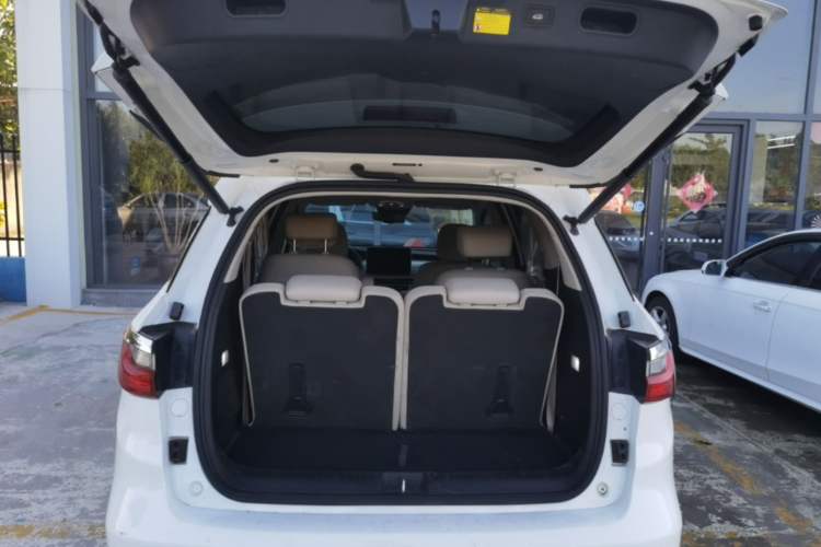 Used BYD Song MAX New Energy 2019 DM 1.5T Smart Connect Zhiyao Model 6 Seats China VI Standard Trunk