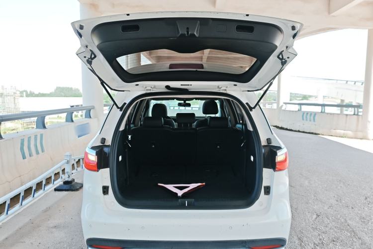 Used BYD Song MAX New Energy 2019 DM 1.5T Smart Connect Advanced 7-Seater China VI Standard Trunk