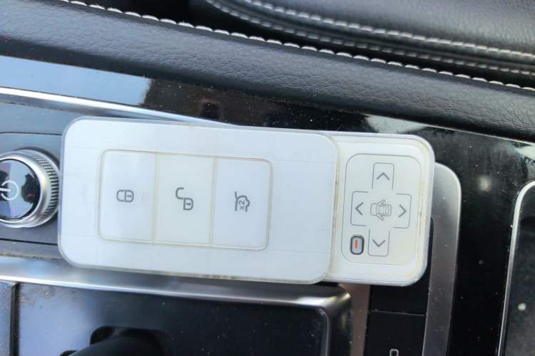 Used BYD Song MAX New Energy 2019 DM 1.5T Smart Connect Zhiyao Model 7 Seats China V Emission Standard Vehicle Key