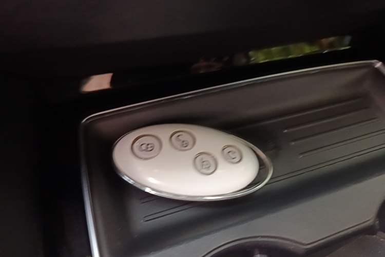Used BYD Song MAX New Energy 2019 DM 1.5T Smart Connect Advanced 7-Seater China VI Standard Vehicle Key