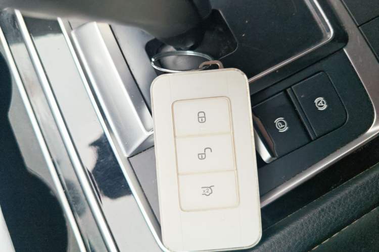 Used BYD Song MAX New Energy 2019 DM 1.5T Smart Connect Zhiyao Model 7 Seats China V Emission Standard Vehicle Key
