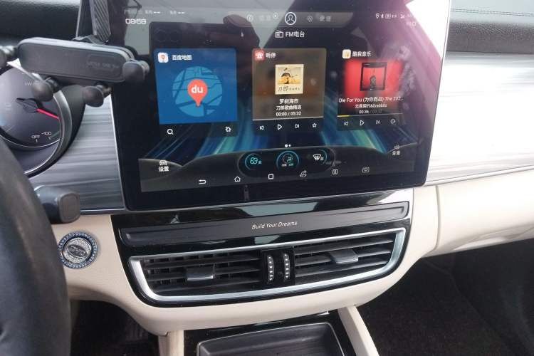Used BYD Song MAX New Energy 2019 DM 1.5T Smart Connect Zhiyao Model 6-Seater China V Emission Standard Audio And AC Panel