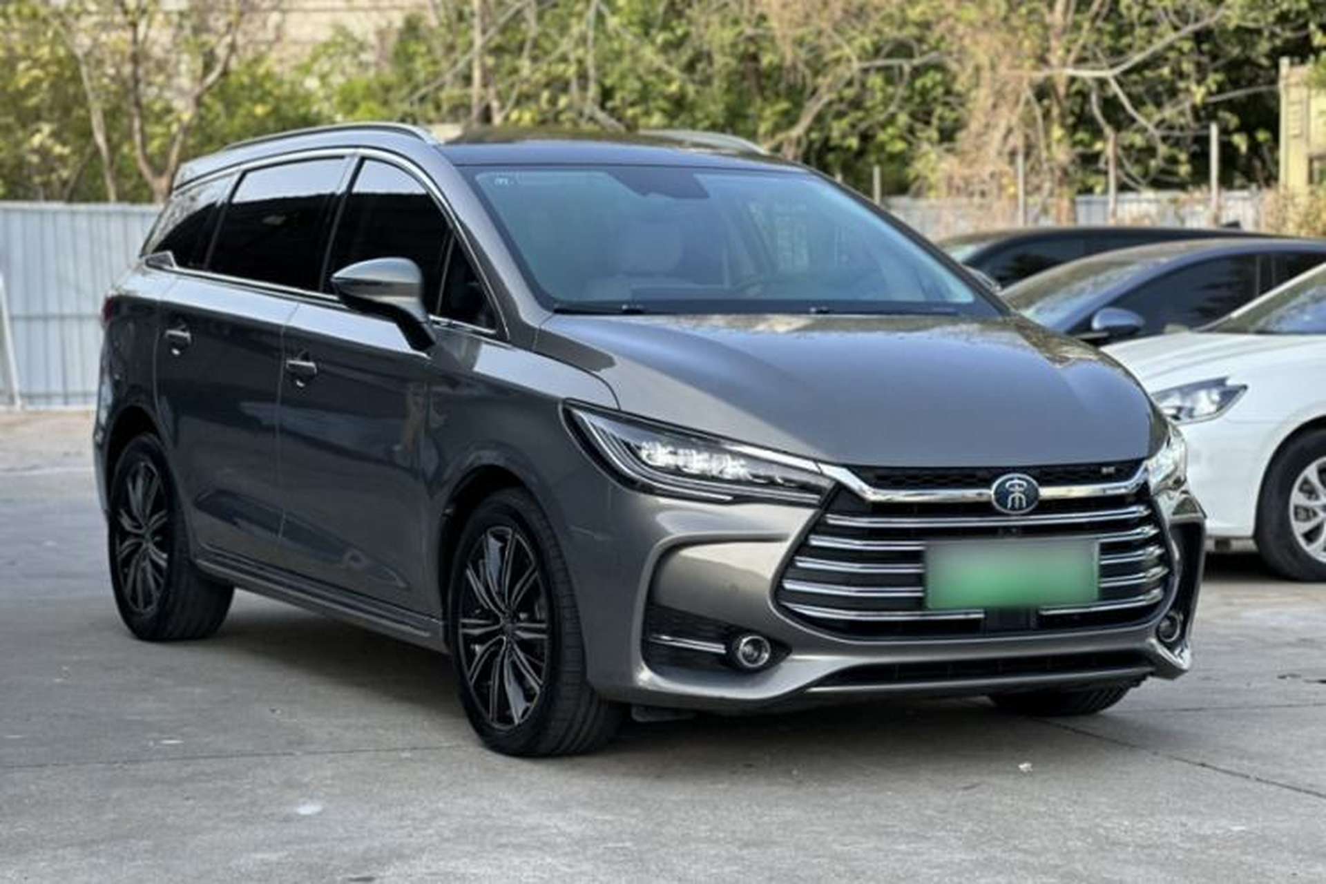 Used BYD Song MAX New Energy 2019 DM 1.5T Smart Connect Zhiyao Model 6-Seater China V Emission Standard Exterior 2