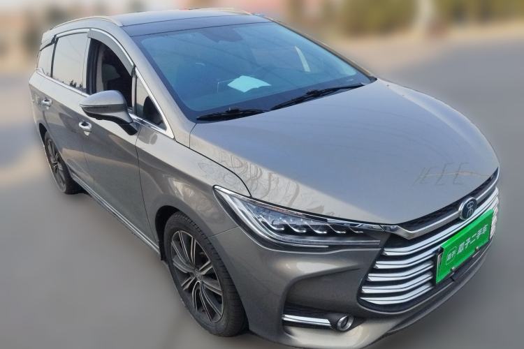 Used BYD Song MAX New Energy 2019 DM 1.5T Smart Connect Zhiyao Model 6-Seater China V Emission Standard Front Right 45 Deg